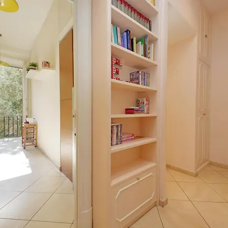 At The Vatican Ottaviano 2 Bedrooms 2 Baths דירה רומא