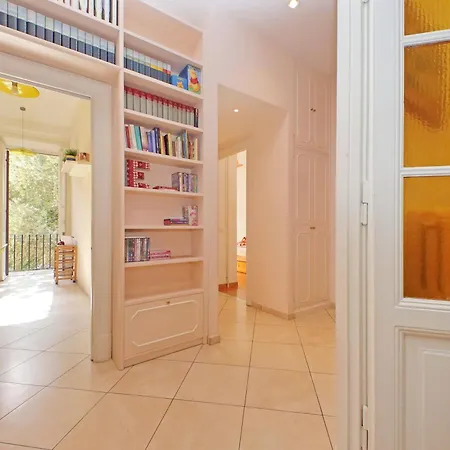 At The Vatican Ottaviano 2 Bedrooms 2 Baths *