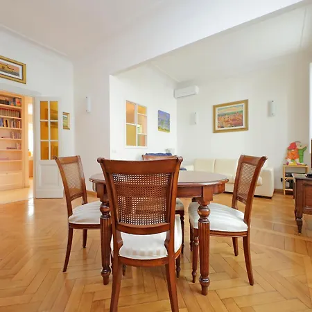 At The Vatican Ottaviano 2 Bedrooms 2 Baths * רומא
