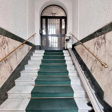 At The Vatican Ottaviano 2 Bedrooms 2 Baths דירה רומא