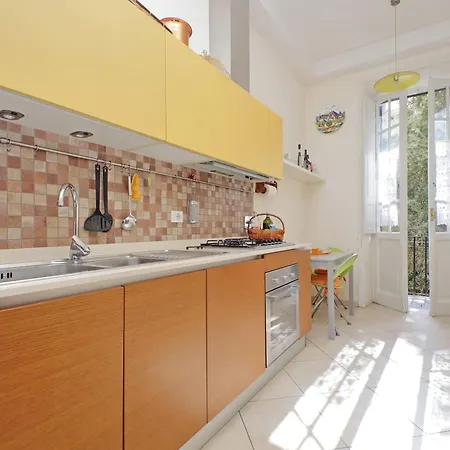 At The Vatican Ottaviano 2 Bedrooms 2 Baths רומא