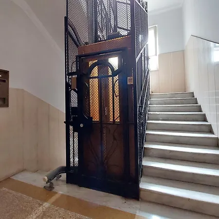 At The Vatican Ottaviano 2 Bedrooms 2 Baths * Rom